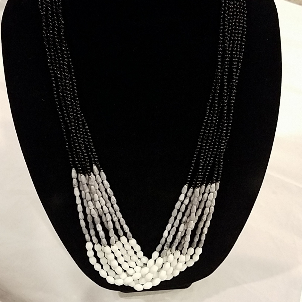 Long Multi-strand Necklace white Gray Black - Picture 4 of 8